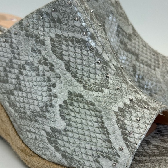 Nanette Lepore Women's Quinton Espadrille Wedge
Gray Snake Print Wedge Sandals - Picture 13 of 15